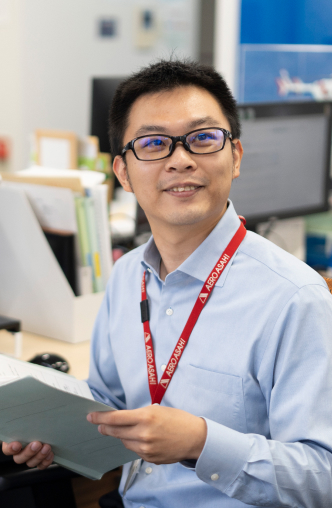 写真：セントラルヘリコプターサービス株式会社で働く人