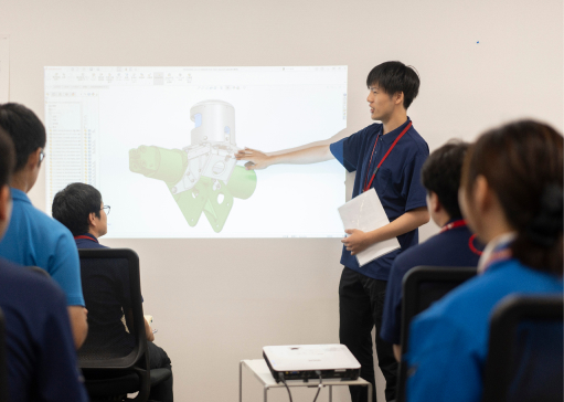 写真：品質保証部の様子